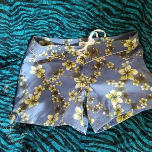 Hurley women's board shorts. n